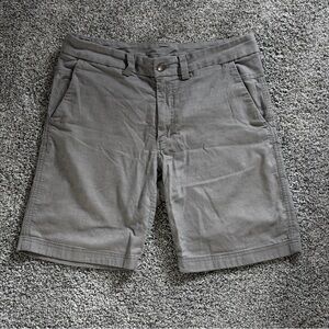 Lululemon Casual Dress Commission Gray Shorts Sz 33